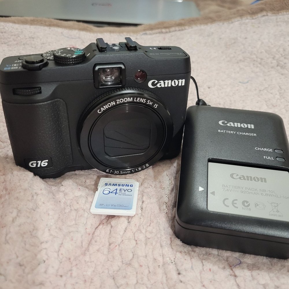 Canon PowerShot G16 digital camera